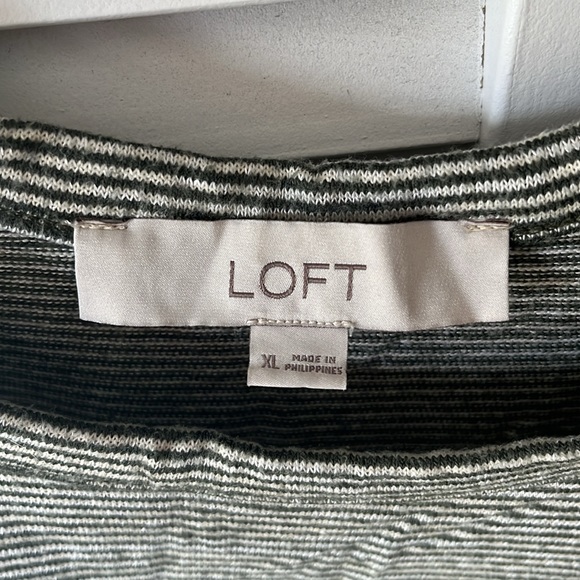 Loft XL flowy tank top - Picture 3 of 8